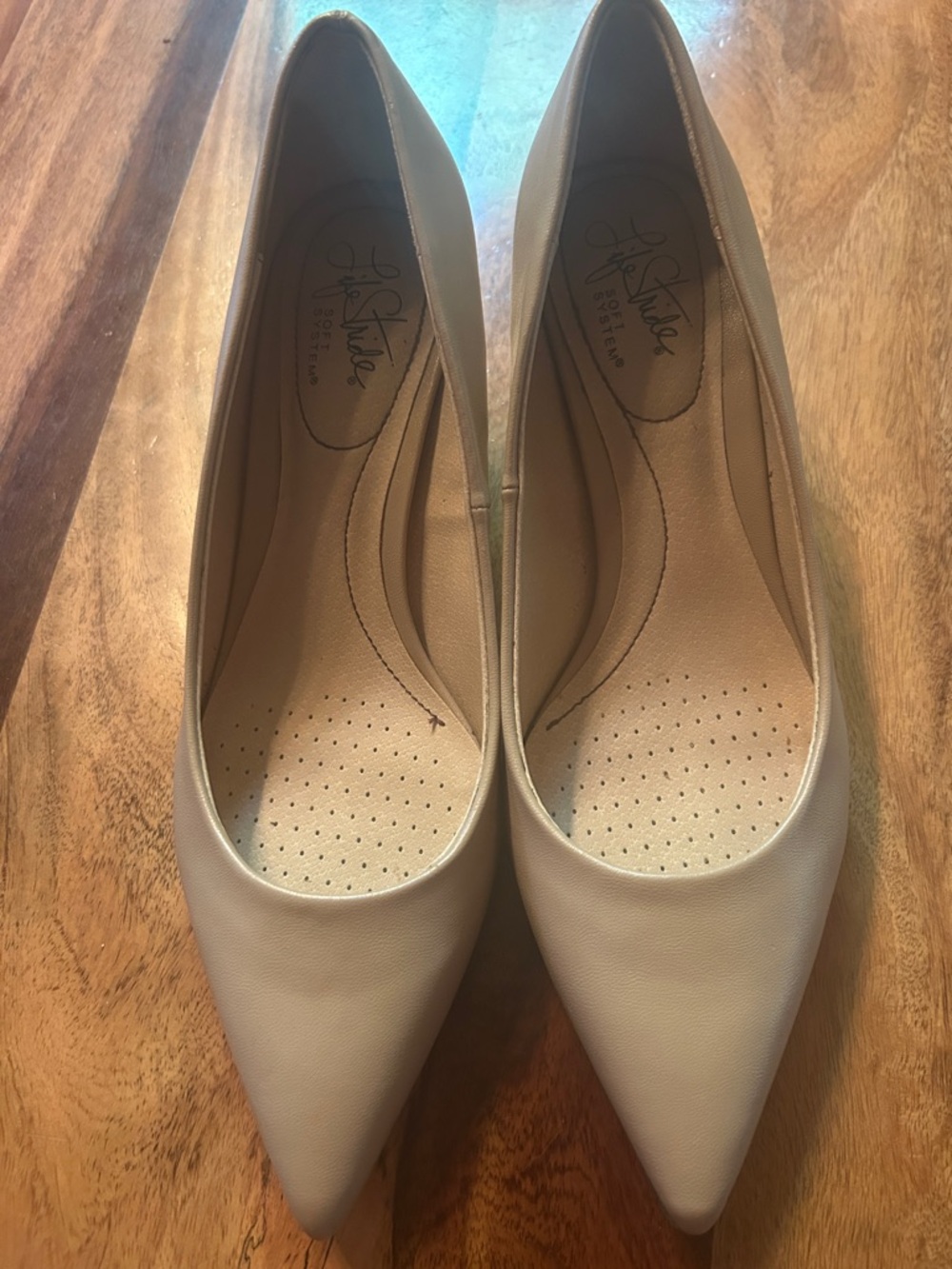 LifeStride Pointed Toe Nude Beige Pumps